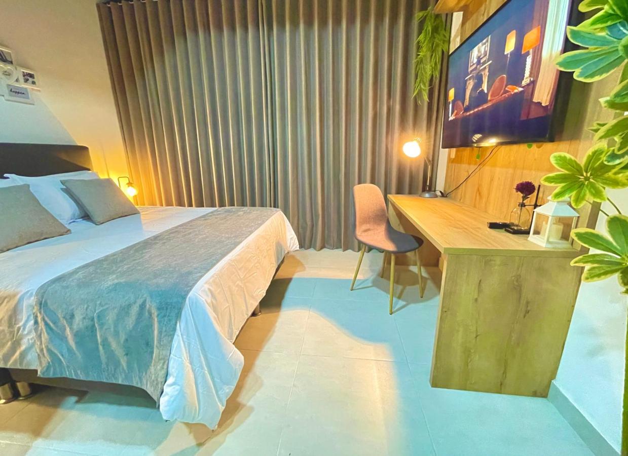 Apartamento En Laurels Medellín Exterior foto
